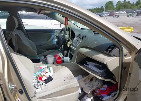 2011 Toyota Camry Le from USA, damaged, VIN 4T1BF3EK2BU625882